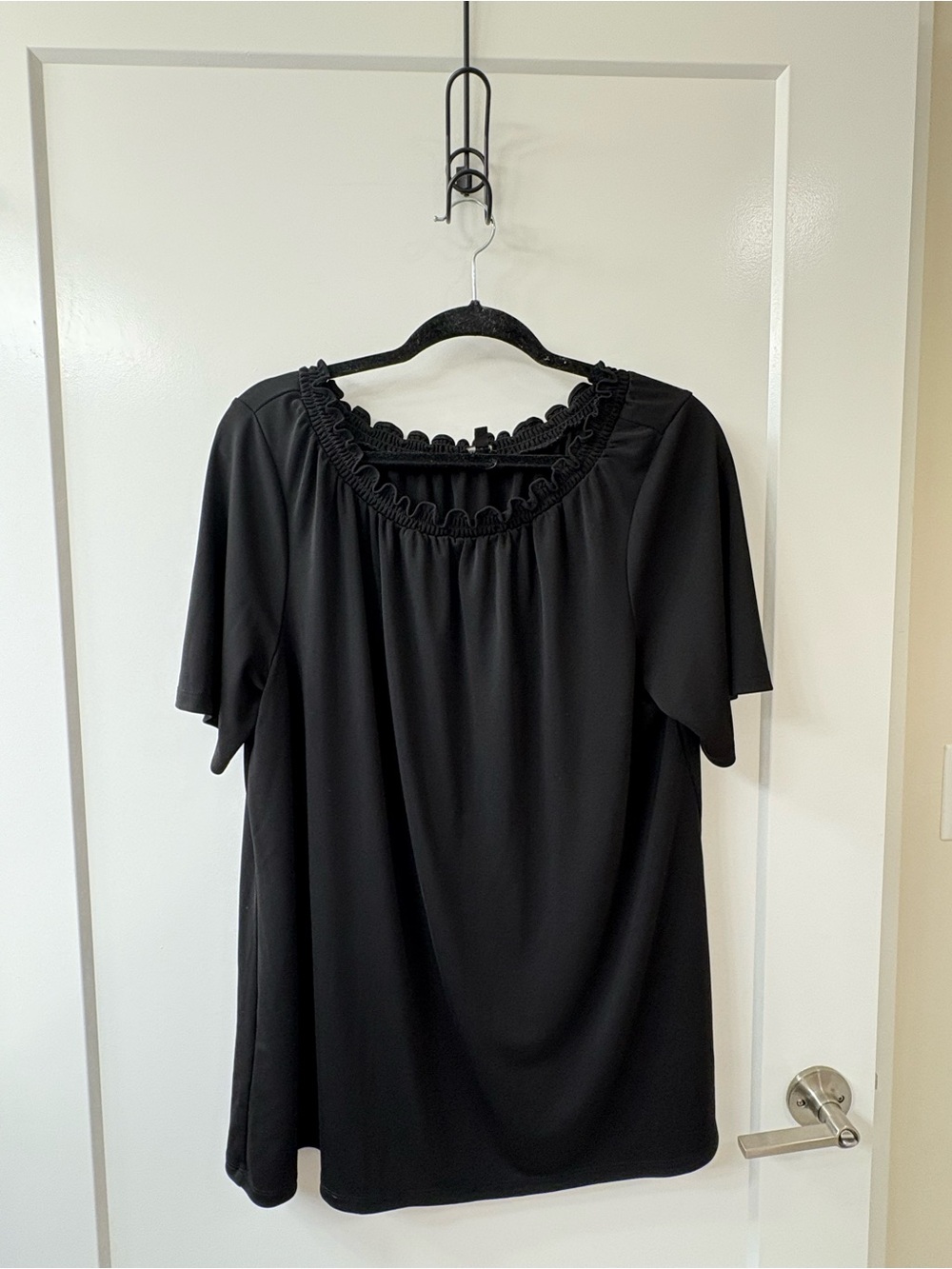 Talbots Black Ruffle Scoop Neck Flutter Short Sleeve Knit Stretch Blouse 1X